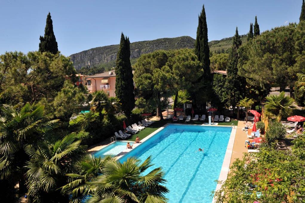 Hotel Palme&Suite Garda  Dış mekan fotoğraf